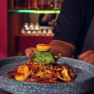 Ensalada de Aguacate y Pana Verde